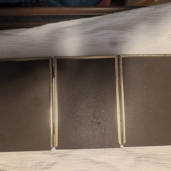 Silver Triple Photo Frame - Picture 3 of 3